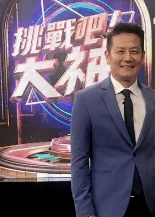 【宾馆盗摄】情侣们开房打炮被摄像头偷拍，荷尔蒙爆棚尽享性爱高潮 - 四虎影院